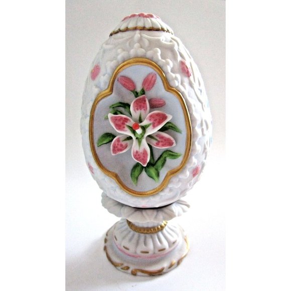 Lenox Other - Vintage Lenox  "The Lily Blossom Egg"  1990 with Stand - Bisque Porcelain  4.5"